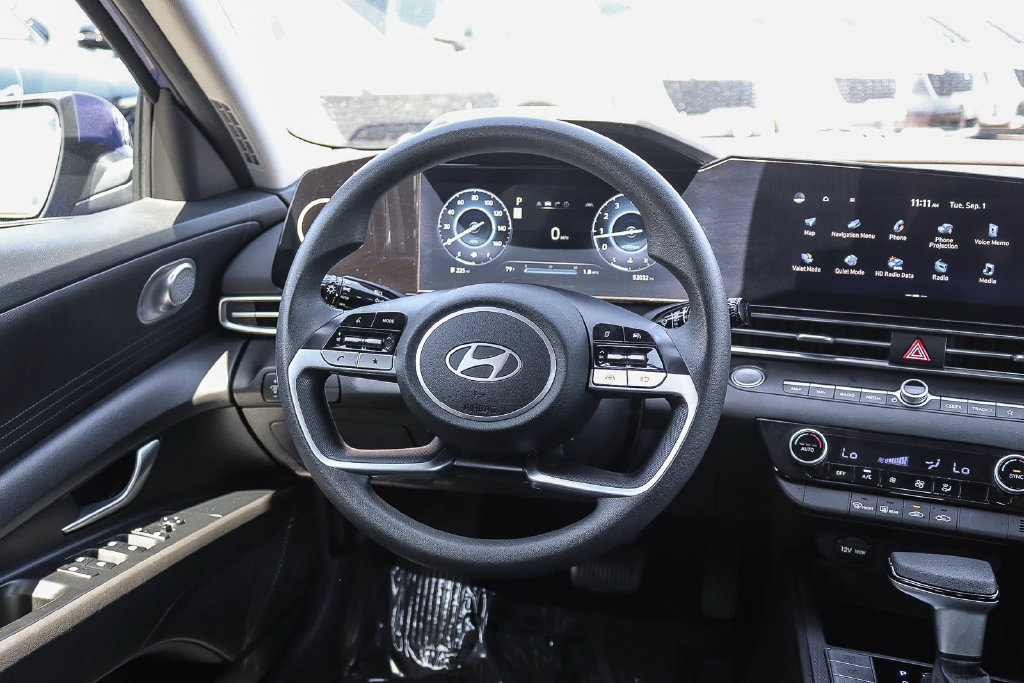 Used 2024 Hyundai Elantra SEL FWD image 15