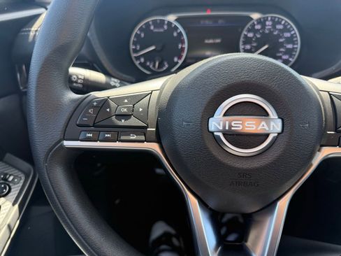 Used 2025 Nissan Sentra SV FWD image 18