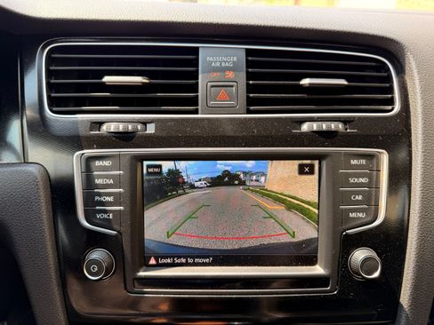 Used 2017 Volkswagen GTI S FWD image 31
