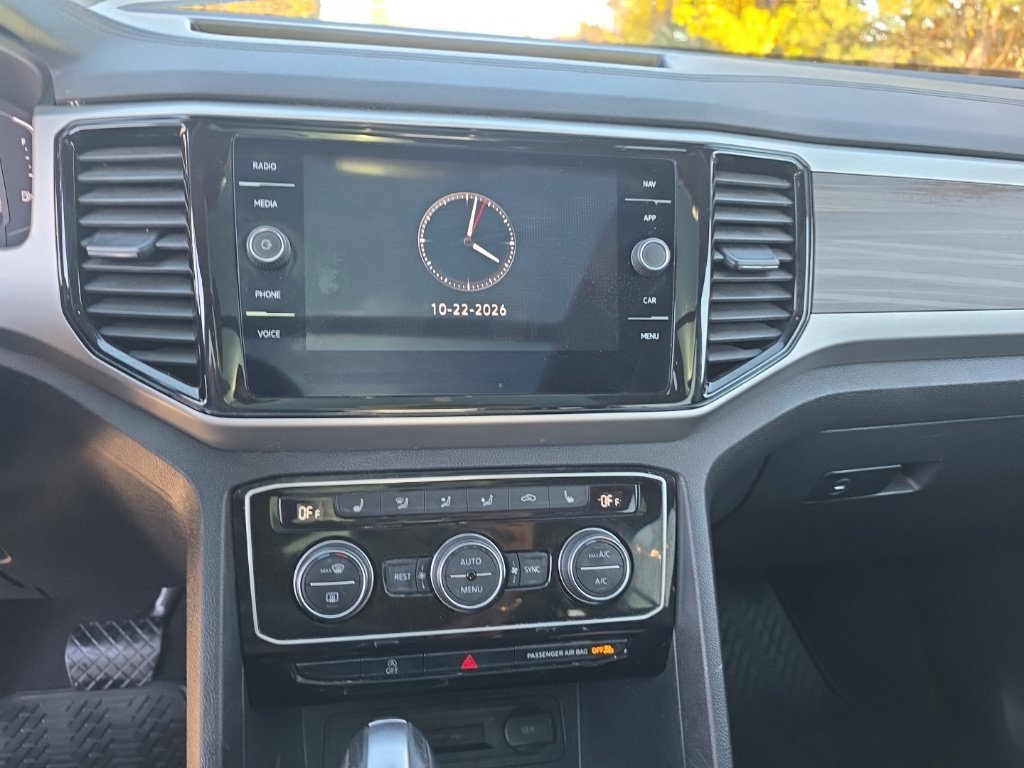 Used 2023 Volkswagen Atlas SEL AWD/4WD image 17