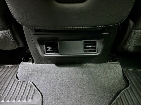 Used 2023 Chevrolet Silverado 1500 Custom image 23