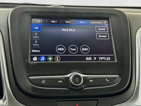 Used 2020 Chevrolet Equinox LS AWD/4WD image 16