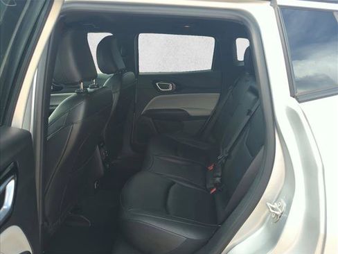 Used 2025 Jeep Compass Limited AWD/4WD image 18