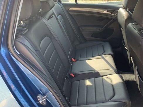 Used 2018 Volkswagen Golf Alltrack SE image 19