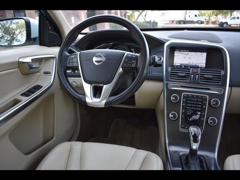 Used 2014 Volvo XC60 T6 image 27