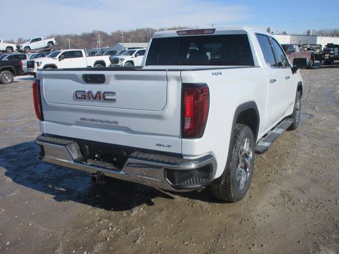 New 2026 GMC Sierra 1500 SLT w/ SLT Premium Package image 5