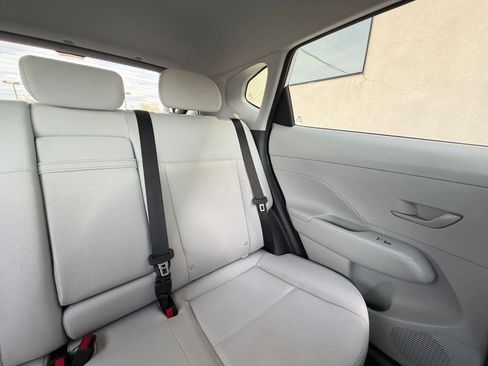 Used 2025 Hyundai Kona SEL image 37