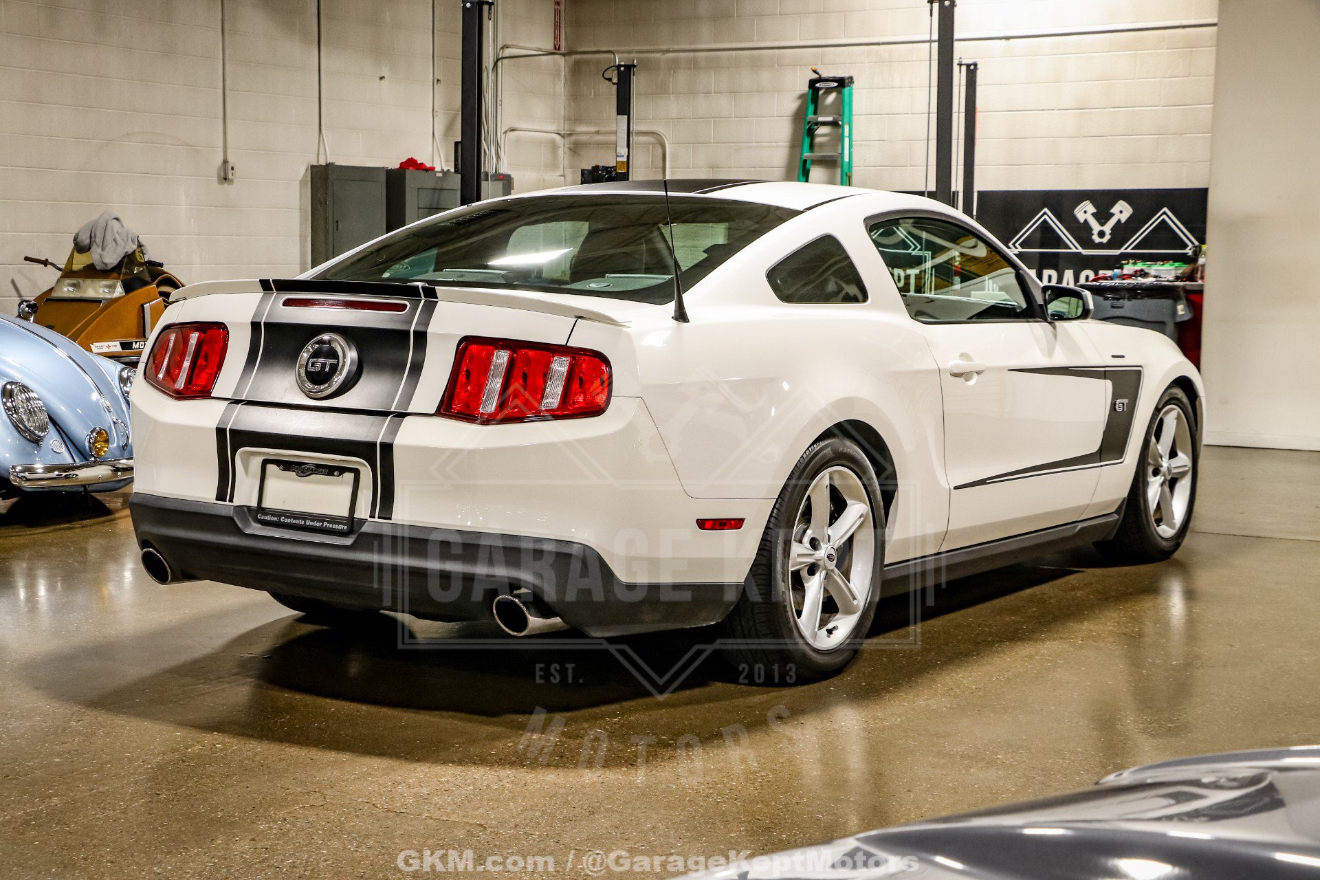 Used 2010 Ford Mustang GT RWD image 8