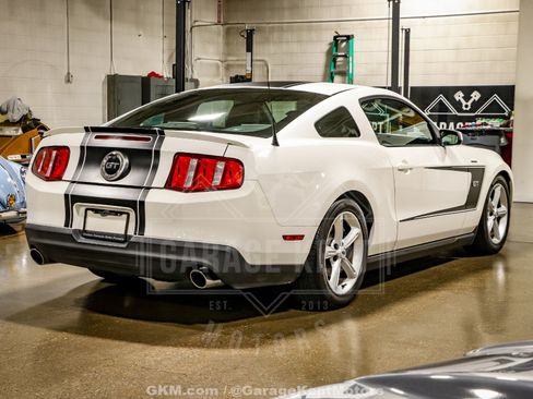 Used 2010 Ford Mustang GT RWD image 8