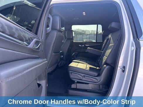 Used 2021 GMC Yukon XL Denali image 16