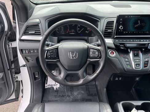 Used 2025 Honda Odyssey Sport-L image 12