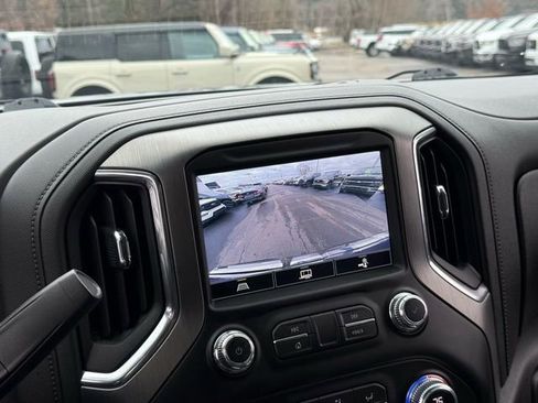 Used 2022 GMC Sierra 1500 Denali image 4