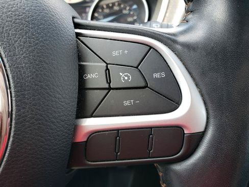 Used 2020 Jeep Compass Limited AWD/4WD image 22