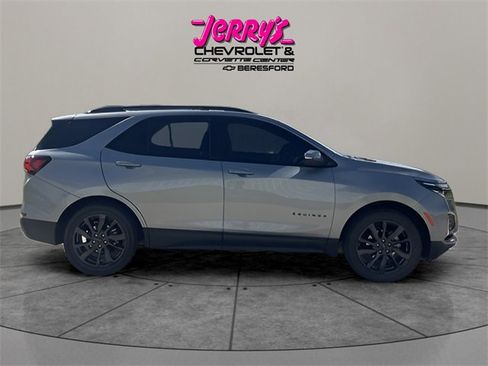 Used 2024 Chevrolet Equinox RS w/ RS Leather Package image 5