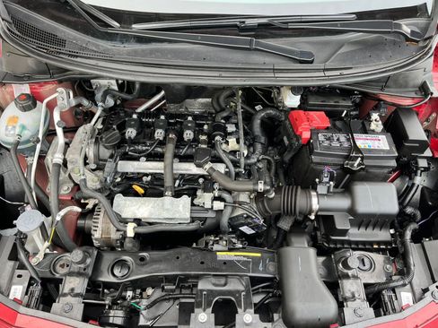 Used 2025 Nissan Versa SV image 28