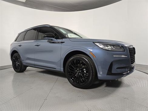 New 2026 Lincoln Corsair Premiere image 2