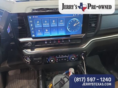 Used 2024 Chevrolet Silverado 2500 LT AWD/4WD image 9