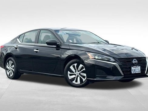 Certified 2025 Nissan Altima 2.5 S image 2