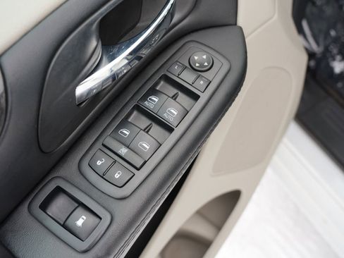 Used 2017 Dodge Grand Caravan SE w/ Power Window Group image 16