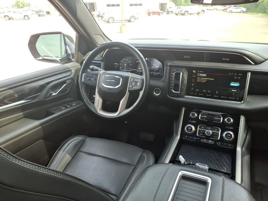 Used 2023 GMC Yukon Denali AWD/4WD image 7