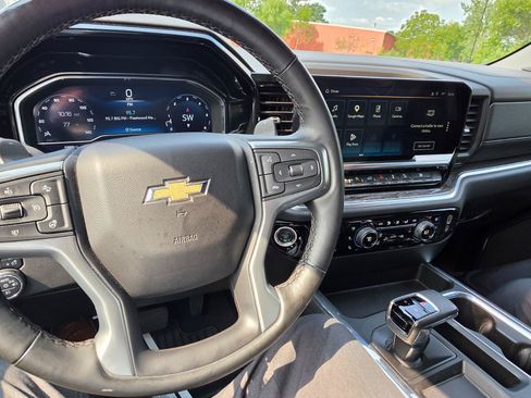 Used 2024 Chevrolet Silverado 1500 LTZ w/ Technology Package AWD/4WD image 11