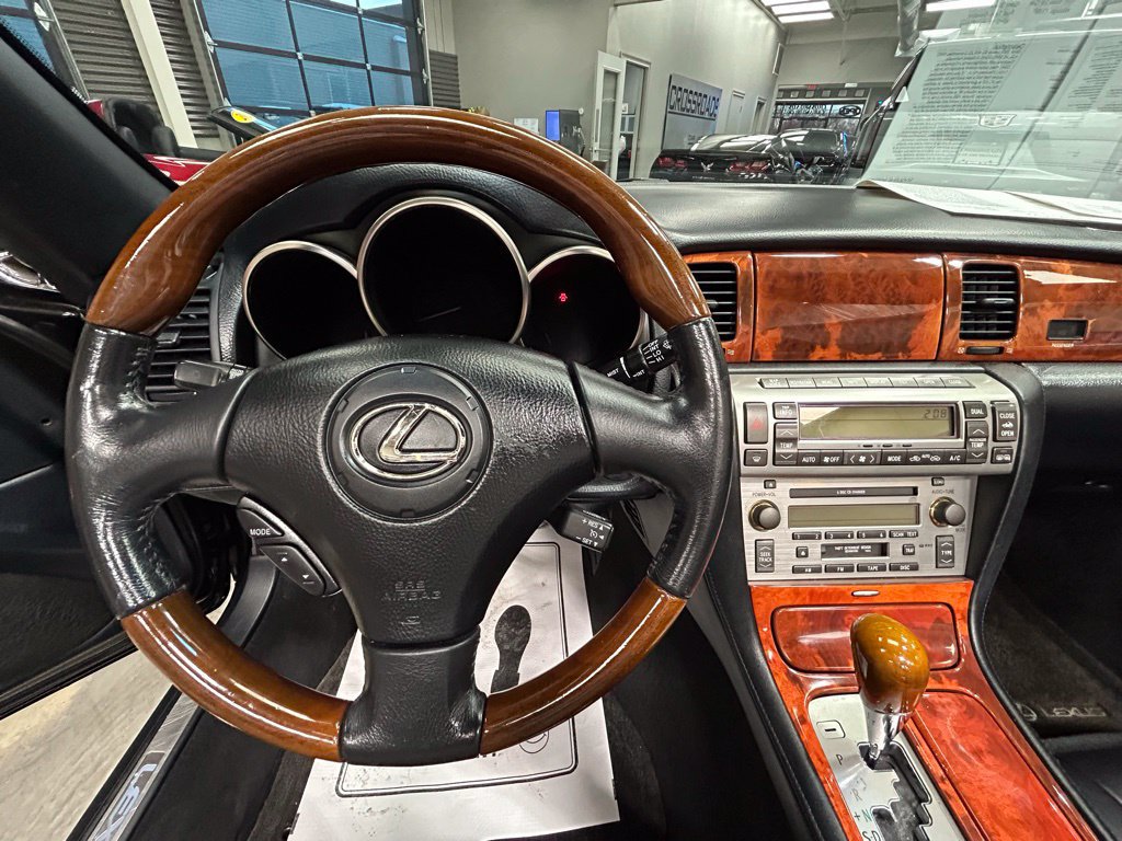 Used 2007 Lexus SC 430 Convertible w/ Preferred Accessory Pkg RWD image 9