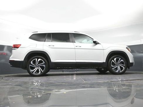 Used 2023 Volkswagen Atlas SEL AWD/4WD image 39