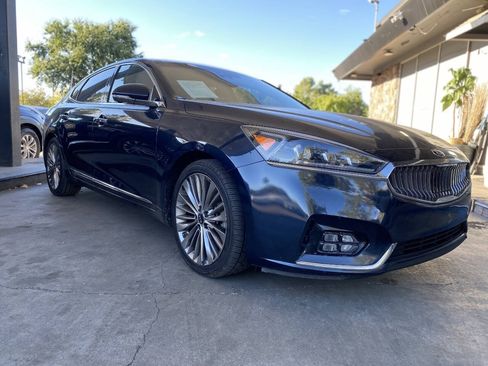 Used 2017 Kia Cadenza Limited FWD image 15
