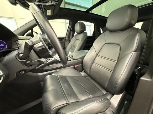 Certified 2023 Porsche Cayenne S image 5
