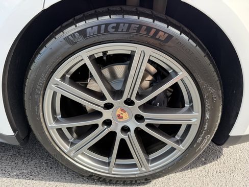 New 2026 Porsche Panamera 4 image 16