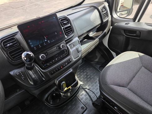 Used 2023 RAM ProMaster 3500 w/ Driver Convenience Group FWD image 19