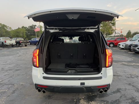 Used 2021 Chevrolet Tahoe Premier w/ Premium Package RWD image 16