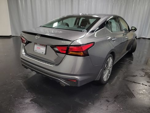Used 2023 Nissan Altima 2.5 SL FWD image 9
