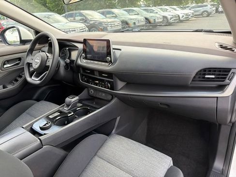 Used 2023 Nissan Rogue SV AWD/4WD image 31