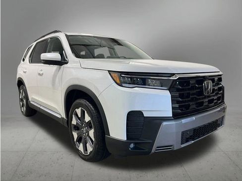 New 2026 Honda Pilot Touring image 9