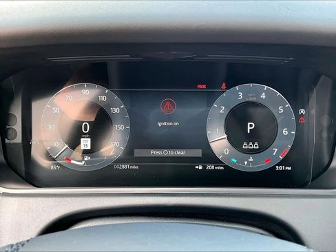 Used 2026 Land Rover Range Rover Velar Dynamic SE image 23