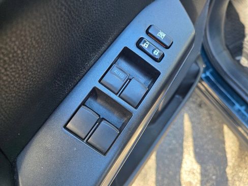Used 2018 Toyota RAV4 XLE w/ Plus Extra Value Package AWD/4WD image 11