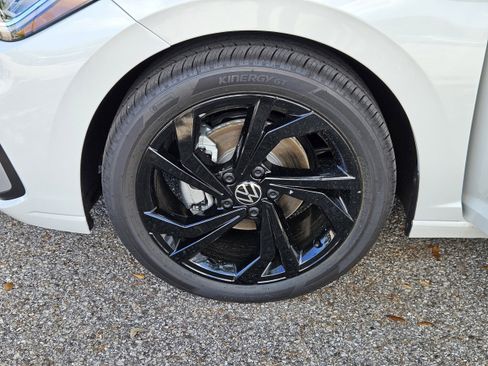 New 2025 Volkswagen Jetta SE image 34