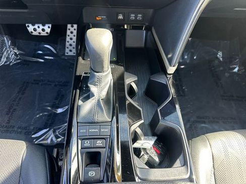 Used 2025 Toyota Camry XSE FWD image 25