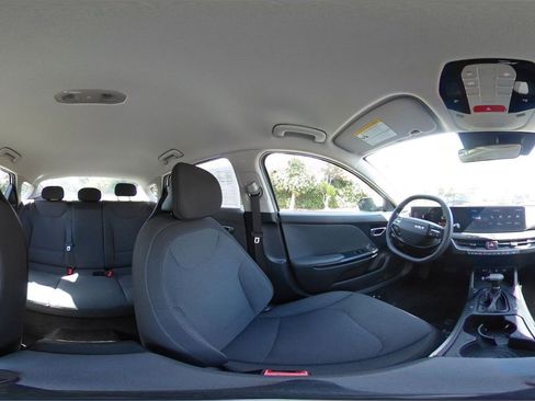 Used 2025 Kia K4 LXS image 41