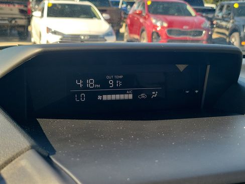 Used 2023 Subaru Crosstrek 2.0i Premium image 27