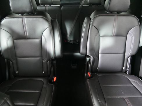 Used 2024 Chevrolet Traverse RS AWD/4WD image 13