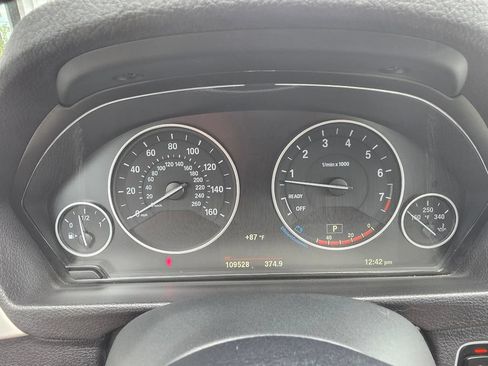 Used 2017 BMW 320i xDrive Sedan AWD/4WD image 15