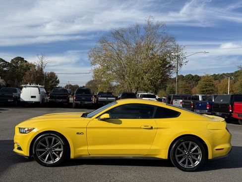Used 2015 Ford Mustang GT Premium image 4