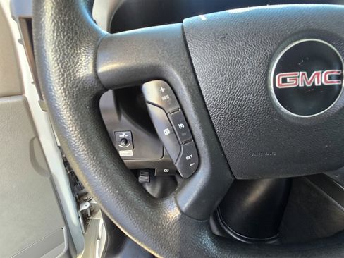 Used 2018 GMC Savana 3500 Extended w/ Driver Convenience Package image 14