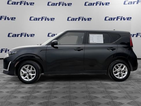 Used 2023 Kia Soul LX w/ Option Group 015 image 2