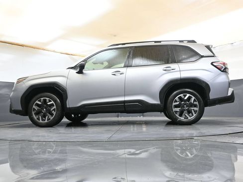 Certified 2025 Subaru Forester Premium AWD/4WD image 40
