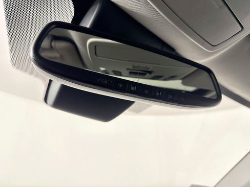 Certified 2025 Toyota Sienna XLE FWD image 23