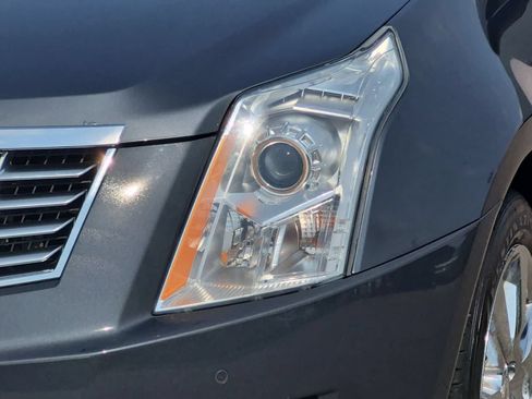 Used 2013 Cadillac SRX Luxury FWD image 11