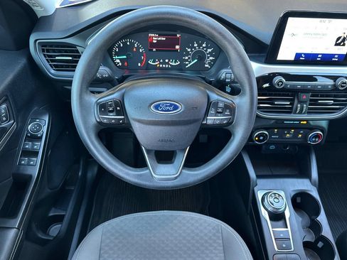 Used 2022 Ford Escape SE FWD image 13